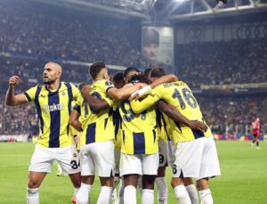 Fenerbahçe, Slavia Prag ile Zorlu Maça Çıkıyor