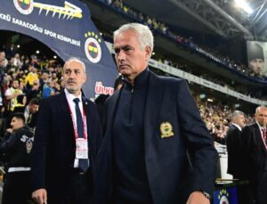 Fenerbahçe’de Mourinho’dan Derbi Öncesi Sistem Değişikliği