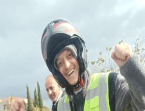 Mesut Özil Motosiklet Ehliyeti Sınavında