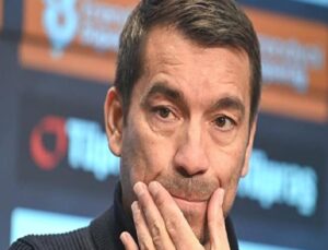 Van Bronckhorst’un Geleceği Tehlikede: Beşiktaş Yönetimi Toplantı Yaptı